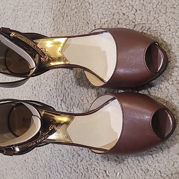 Brown Calder Leather Peep-toe Heels - Picture 2 of 4